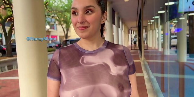 amateur,big tits,boobs,exhibitionist,fetish,flashing,gym,outdoor,public,tease