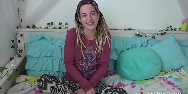 amateur,hairy,naughty,orgasm,solo,toys