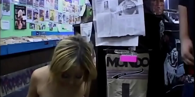 amateur,babes,blonde,blowjob,cumshot,group,licking,molten,natural tits,outdoor,pussy,sex