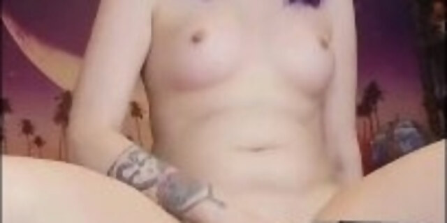 amateur,babes,milf,moaning,mom,orgasm,pussy,riding,sex,solo,squirt,squirting,toys