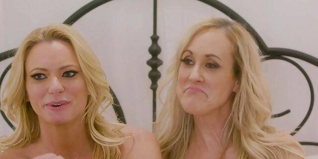 blonde,cougar,fingering,hd,lesbian,pornstar