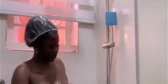 amateur,bathroom,big ass,big tits,boobs,homemade,shaved pussy