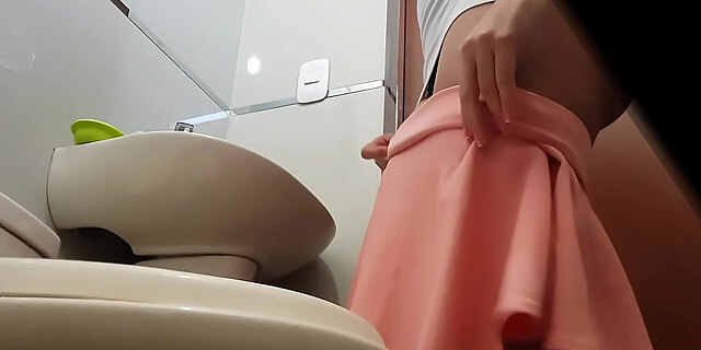 amateur,college,colombian,miniskirt,model,pissing,public,pussy,spy,teacher,upskirt,voyeur