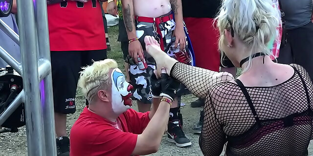 bdsm,blowjob,dirty,femdom,fetish,foot fetish