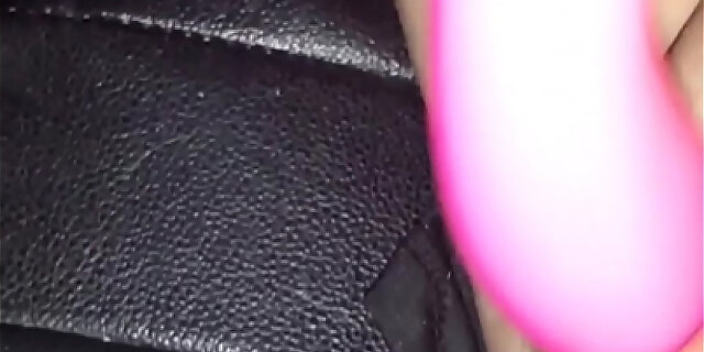 amateur,closeup,dildo,homemade,masturbation,pussy,sex,toys