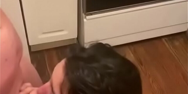 amateur,anal,anilingus,blowjob,cum,cumshot,pornstar,slut,swallow,threesome