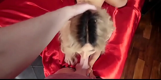 blonde,molten,pussy,teen