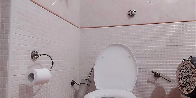 amateur,bathroom,closeup,dirty,kinky,milf,pissing,toilet,voyeur,wet pussy