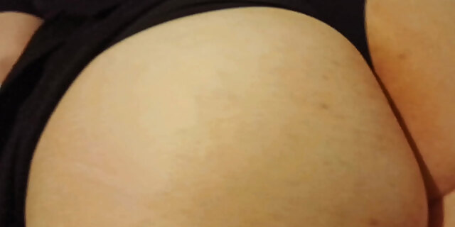 ass,big ass,miniskirt,skirt,wife