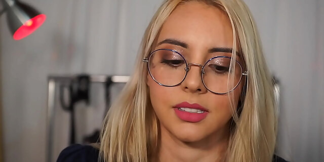 colombian,fetish,fingering,interview,latina,model,webcam